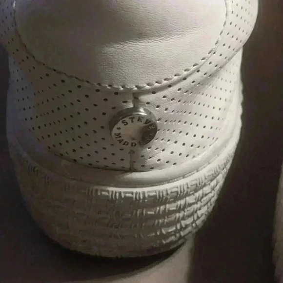 Steve Madden Toliver White Tennis Shoes Sneakers 7.5 - Picture 2 of 4